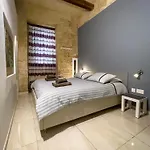 Great Siege Apartment *