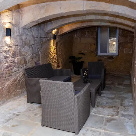 Great Siege Apartment