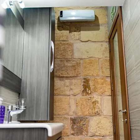 Great Siege Apartment *