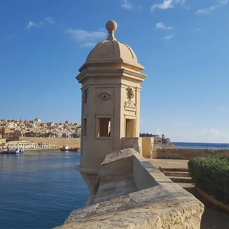 Great Siege شقة سنجليا