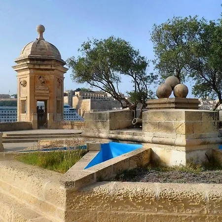 شقة Great Siege سنجليا